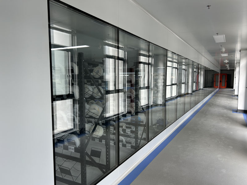 威達(dá)電子2200平方SMT10萬級(jí)潔凈車間安裝完工交付